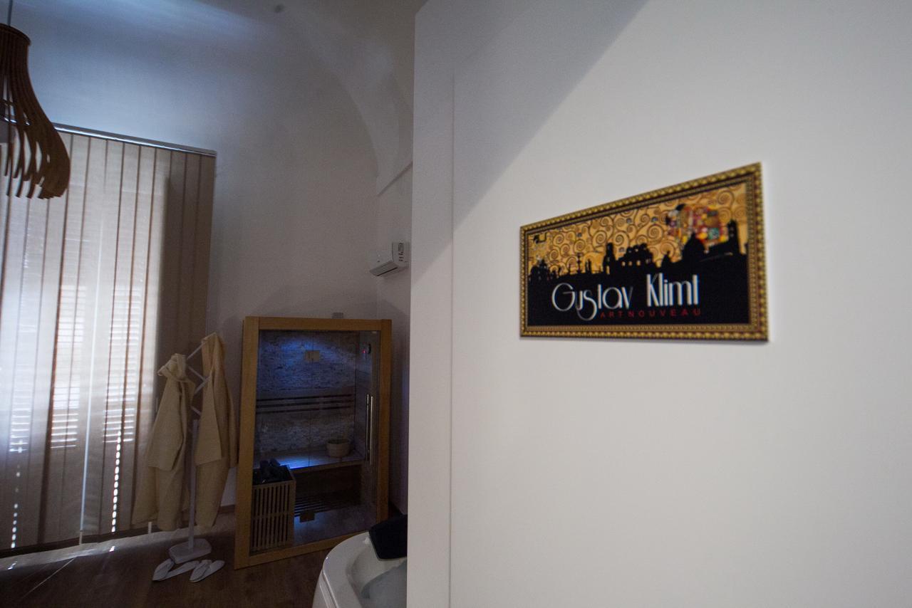 Gallery Guest house
